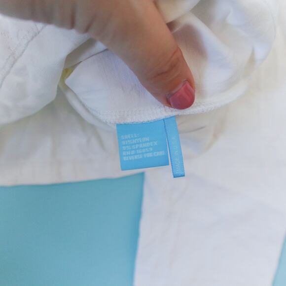 J McLaughlin White Textured Boatneck Blouse Chain Size Small Clean Resort Sailor - Picture 4 of 7